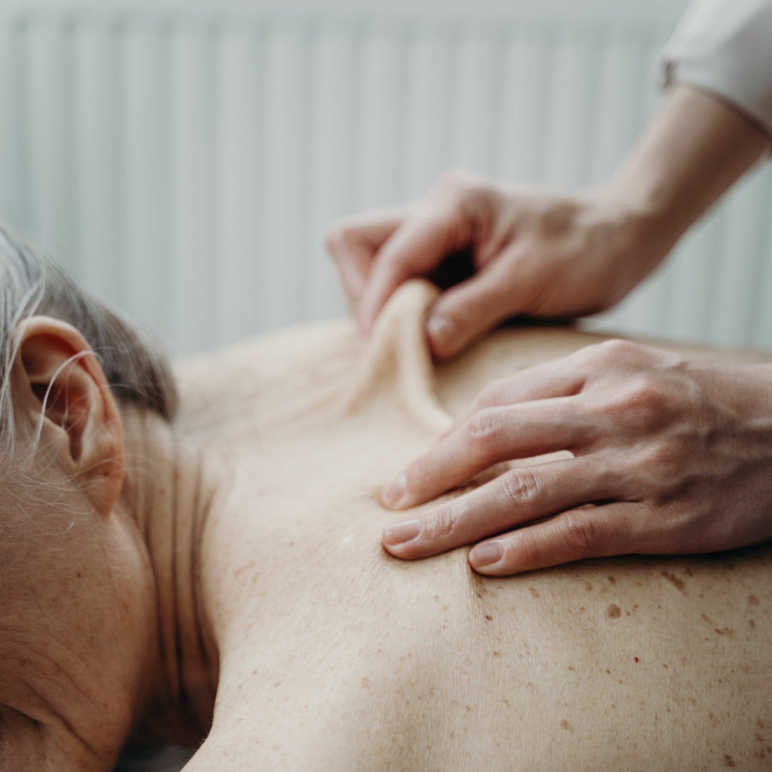 can a massage help a pinched nerve